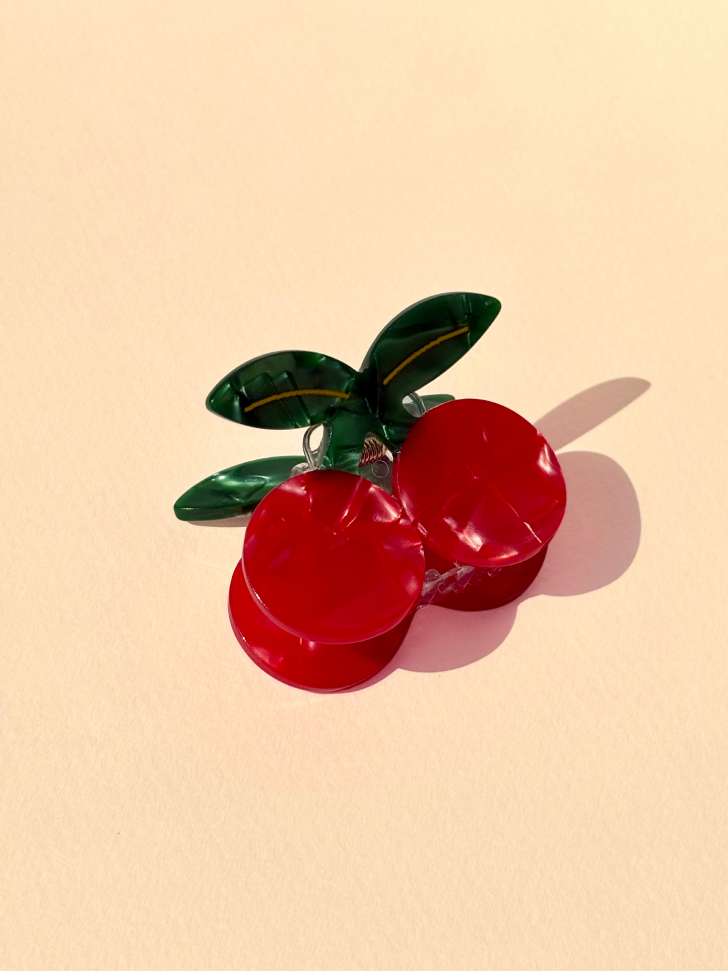 Pince à cheveux cerise