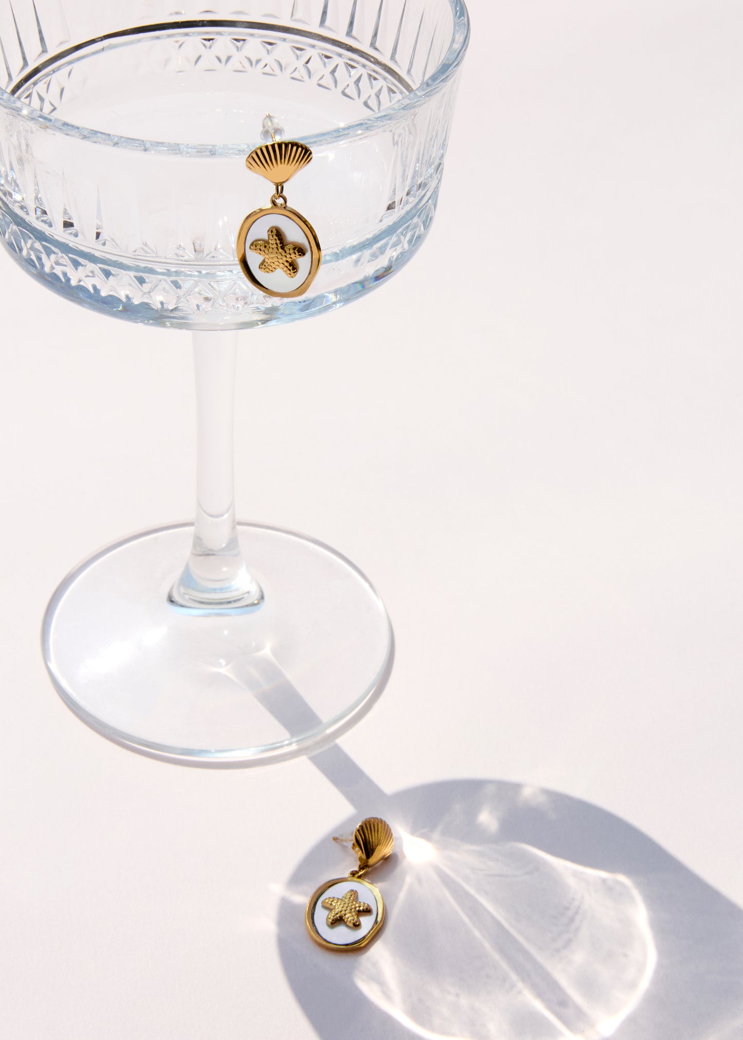 Coralia - Boucles d’oreilles pendantes dorées ensoleillée