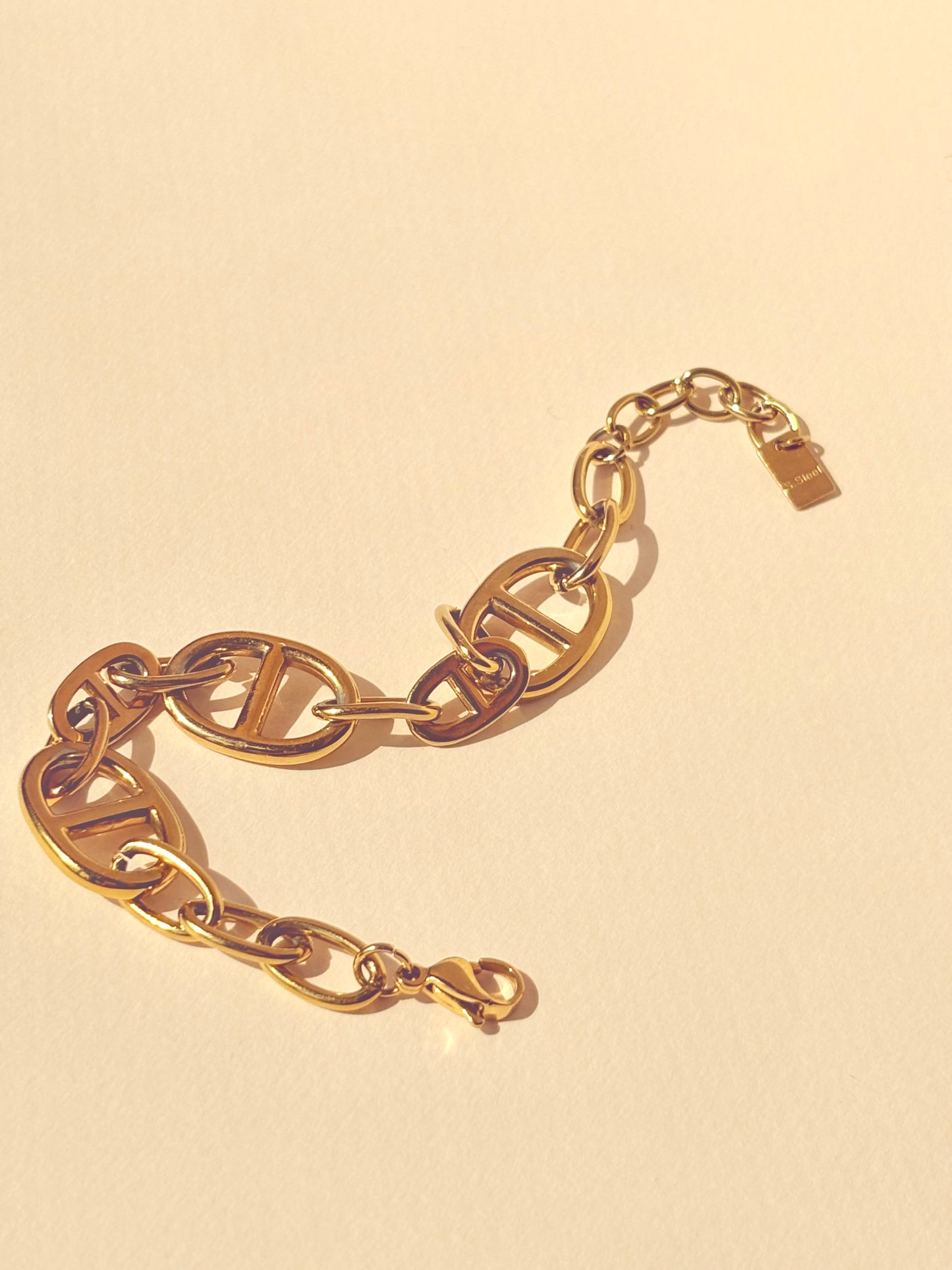 Bracelet chaîne dorée